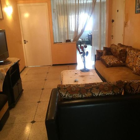 Room In Guest Room - Property Located In A Quiet Area Close To The Train Station And Town 카사블랑카 외부 사진